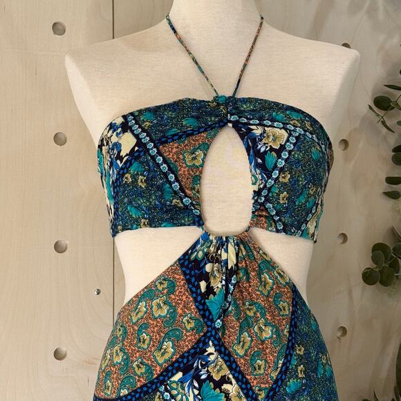 HAYDEN Los Angeles Cut Out Maxi Dress Size Medium Halter Patchwork Print - Picture 2 of 10